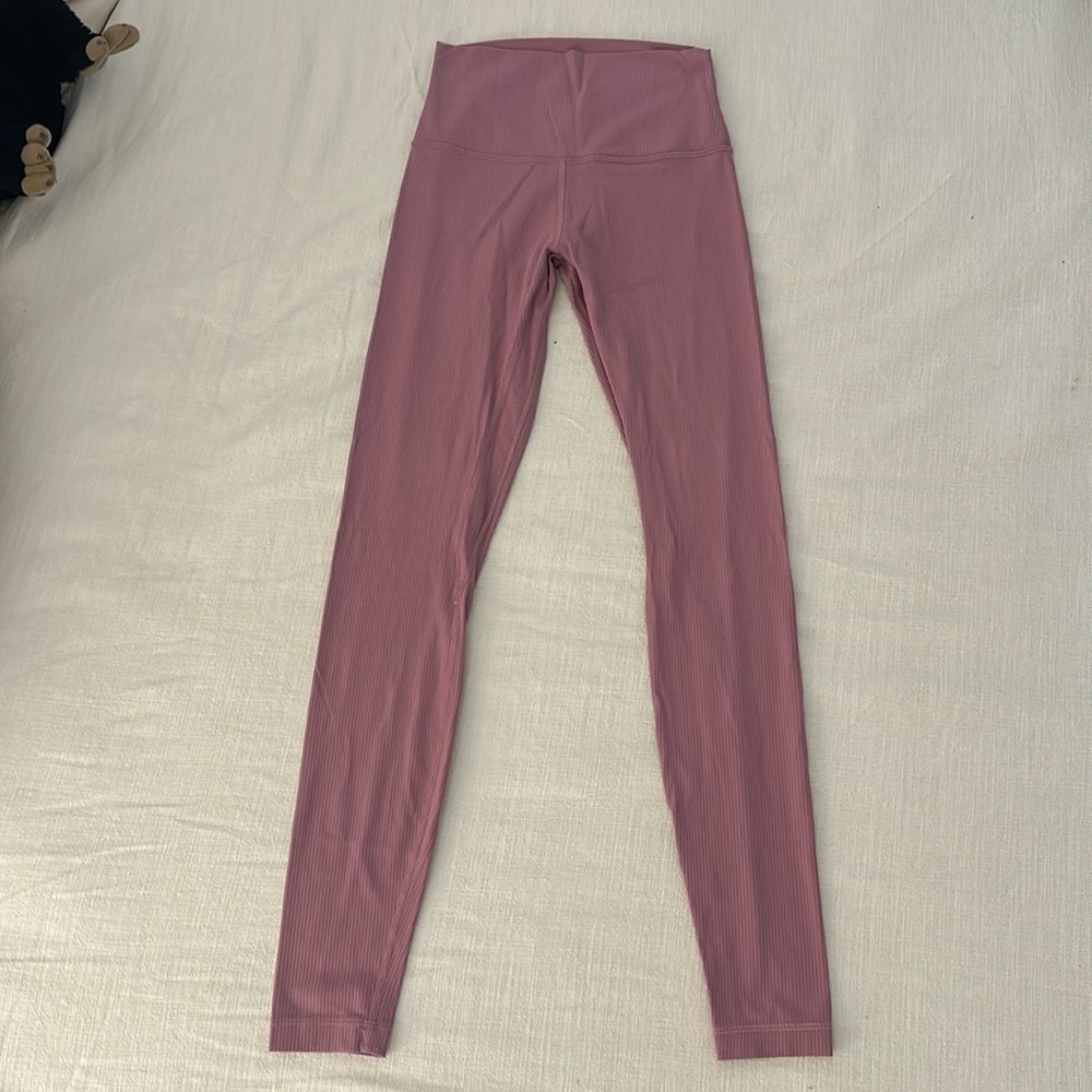 Lululemon Size 6 Mauve Ribbed Leggings
